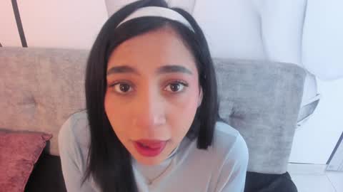 EMMA FOX online show from February 4, 2:43 pm