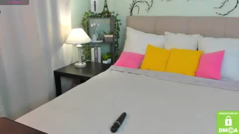emma__peach online show from June 25, 7:35 am