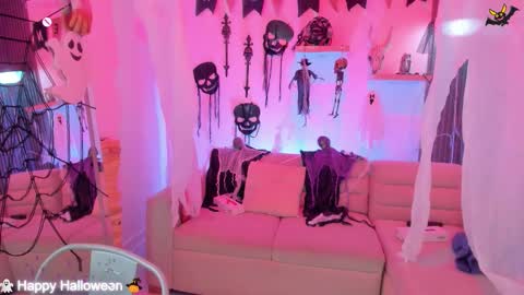 Alice online show from October 18, 12:31 pm