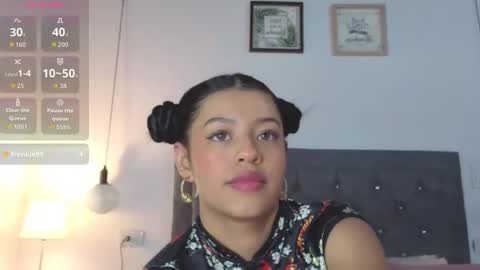 Snapshot of emma_blake__ chatting on September 25, 7:37 am Emma online show from September 25, 7:37 am