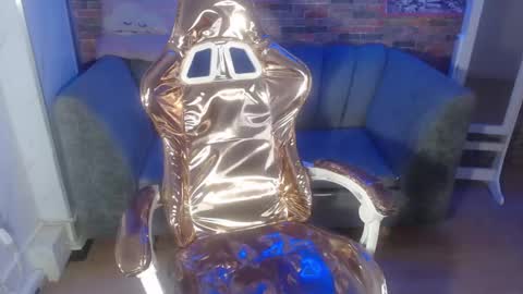 emma evans b online show from December 5, 3:31 am