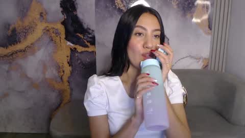 emma online show from December 9, 1:02 pm