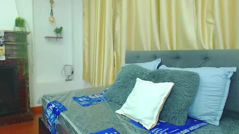 Tell me Emma online show from April 18, 7:58 pm