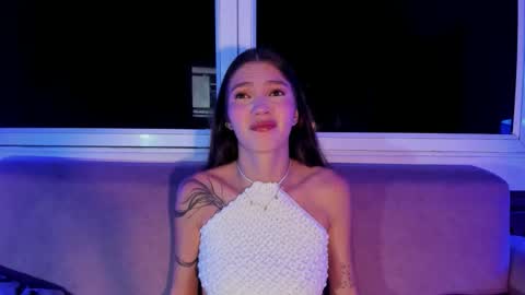 emma_jhoons online show from January 6, 11:03 am