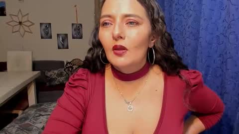 Snapshot of emma_luxy chatting on September 14, 12:24 am emma luxy online show from September 14, 12:24 am