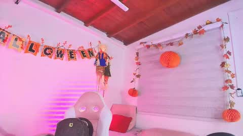 emma online show from October 25, 12:17 pm