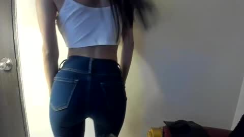Snapshot of emma_miller69_ chatting on October 11, 2:00 pm Emma online show from October 11, 2:00 pm