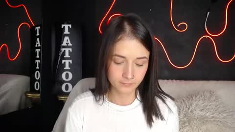 Emma Black online show from April 16, 8:09 pm