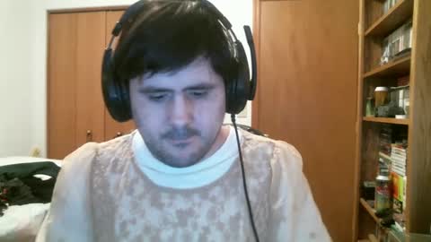 emma_the_boy online show from December 3, 9:28 am