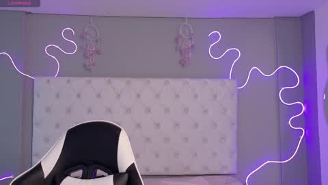 Snapshot of emma_visconti chatting on September 28, 12:36 pm emma_visconti online show from September 28, 12:36 pm