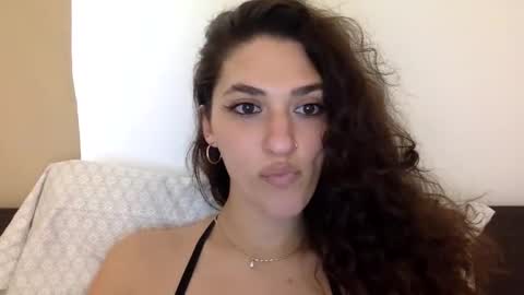 Snapshot of emmababy2322 chatting on January 29, 8:14 pm Emma online show from January 29, 8:14 pm