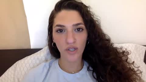 Snapshot of emmababy2322 chatting on February 17, 9:32 pm Emma online show from February 17, 9:32 pm