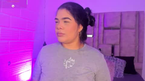 emma becket online show from January 11, 3:45 am