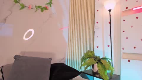 Snapshot of emmaclark_1 chatting on September 30, 9:47 pm emmaclark_1 online show from September 30, 9:47 pm