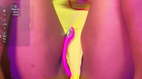 Emma online show from October 30, 3:23 pm