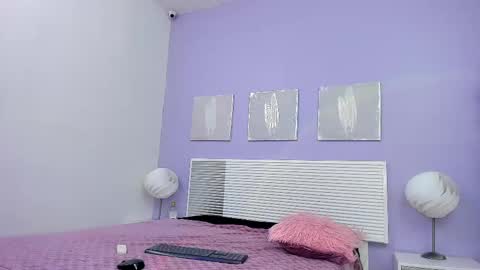 Emma online show from March 7, 1:18 pm