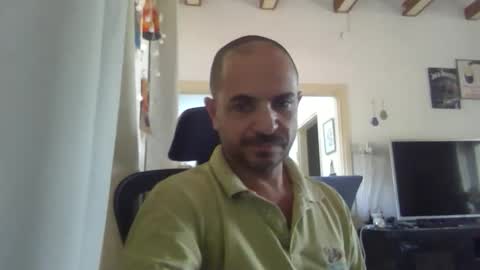 Snapshot of emmagold123 chatting on October 1, 10:03 am Ariel online show from October 1, 10:03 am