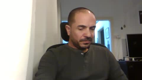 Snapshot of emmagold123 chatting on February 7, 5:51 pm Ariel online show from February 7, 5:51 pm