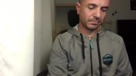 Snapshot of emmagold123 chatting on December 21, 3:20 pm Ariel online show from December 21, 3:20 pm