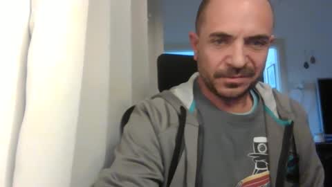 Snapshot of emmagold123 chatting on February 21, 2:06 pm Ariel online show from February 21, 2:06 pm