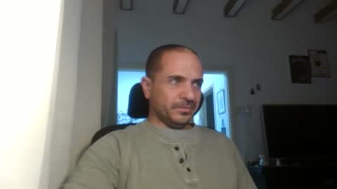 Snapshot of emmagold123 chatting on March 7, 9:27 pm Ariel online show from March 7, 9:27 pm