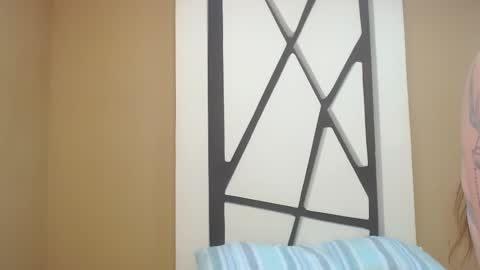    online show from December 7, 11:34 am