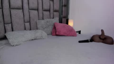 EMMA HILL online show from September 21, 2:32 pm