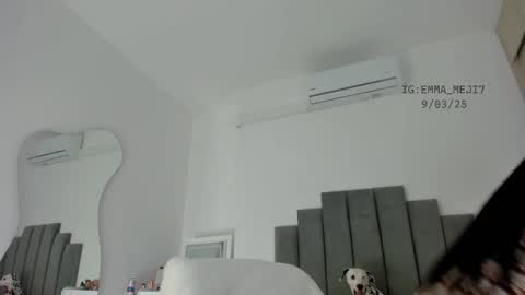 Snapshot of emmamejia7 chatting on March 10, 1:54 pm online show from March 10, 1:54 pm