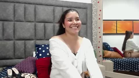 emmanixxon online show from April 16, 9:50 pm