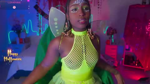 Sara online show from October 31, 11:43 am