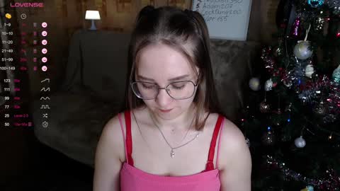 Snapshot of emmatiny chatting on December 30, 3:02 pm Mia online show from December 30, 3:02 pm