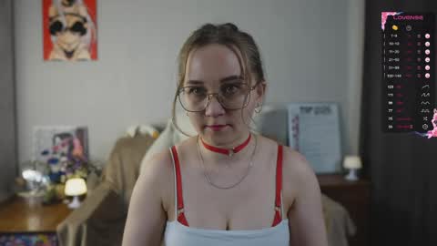 Mia online show from April 15, 5:49 pm