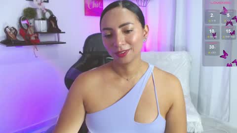 Emmi Cam online show from May 13, 1:32 pm