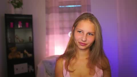 Snapshot of emmie_murray chatting on October 1, 1:10 pm Emmie online show from October 1, 1:10 pm