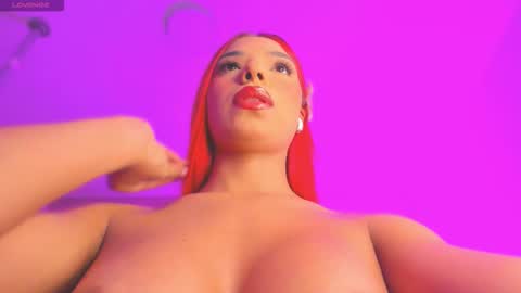 Snapshot of emmily_savage chatting on September 12, 11:56 am online show from September 12, 11:56 am