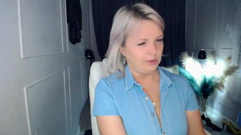 emmmam online show from April 18, 10:28 am