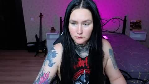 Emmy Bright     50  online show from May 1, 4:34 pm