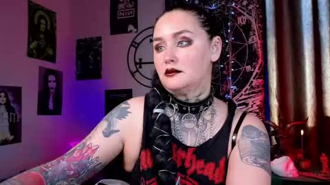 Emmy Bright     50  online show from May 25, 2:06 am