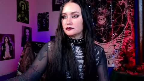 Emmy Bright     50  online show from May 18, 4:18 am