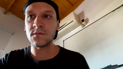 EMO online show from November 6, 1:58 pm