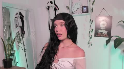 Emperatriz online show from February 4, 8:38 pm