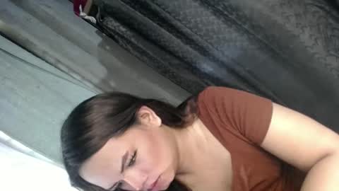 Snapshot of empressrheo chatting on October 7, 3:02 am empressrheo online show from October 7, 3:02 am