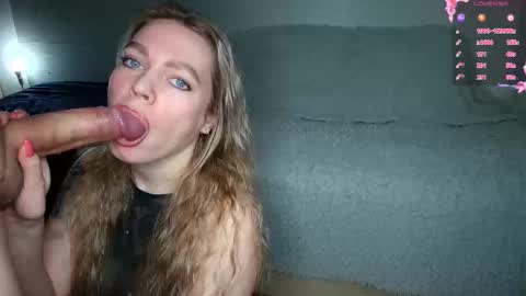 emptyhunters online show from January 17, 6:01 am