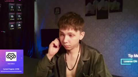emveeboy96 online show from April 20, 8:17 am