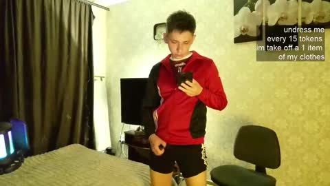 emveeboy96 online show from November 11, 8:22 pm