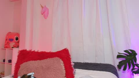 Emy online show from May 25, 3:56 am