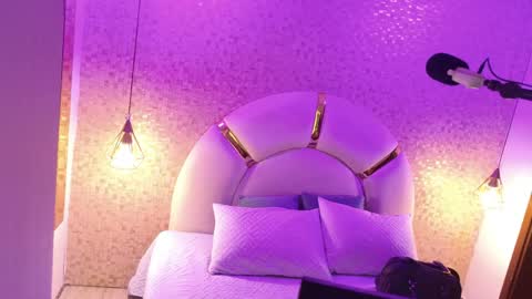 Emy  online show from April 19, 11:33 am