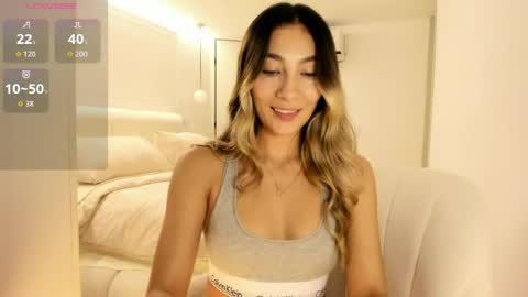 emyconneer online show from April 1, 11:56 pm