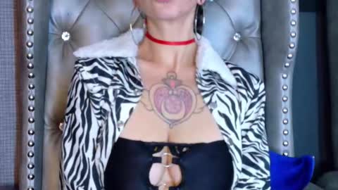 EnchantressQueen online show from September 14, 4:08 pm