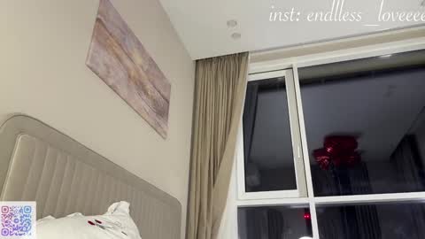 Mia online show from March 19, 9:20 pm